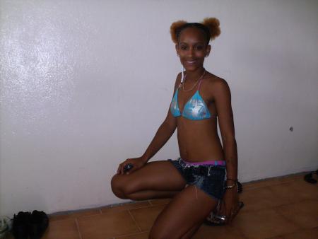 ******* Lil Gyal en Mode Sortie De Plage*********